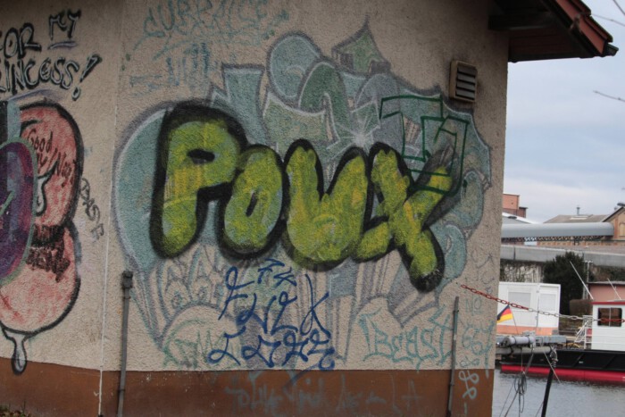 Graffiti an der Schleuse Kochendorf Graffiti an der Schleuse Kochendorf